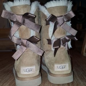 Ugg Boots Girls Back Lace-up Size 6